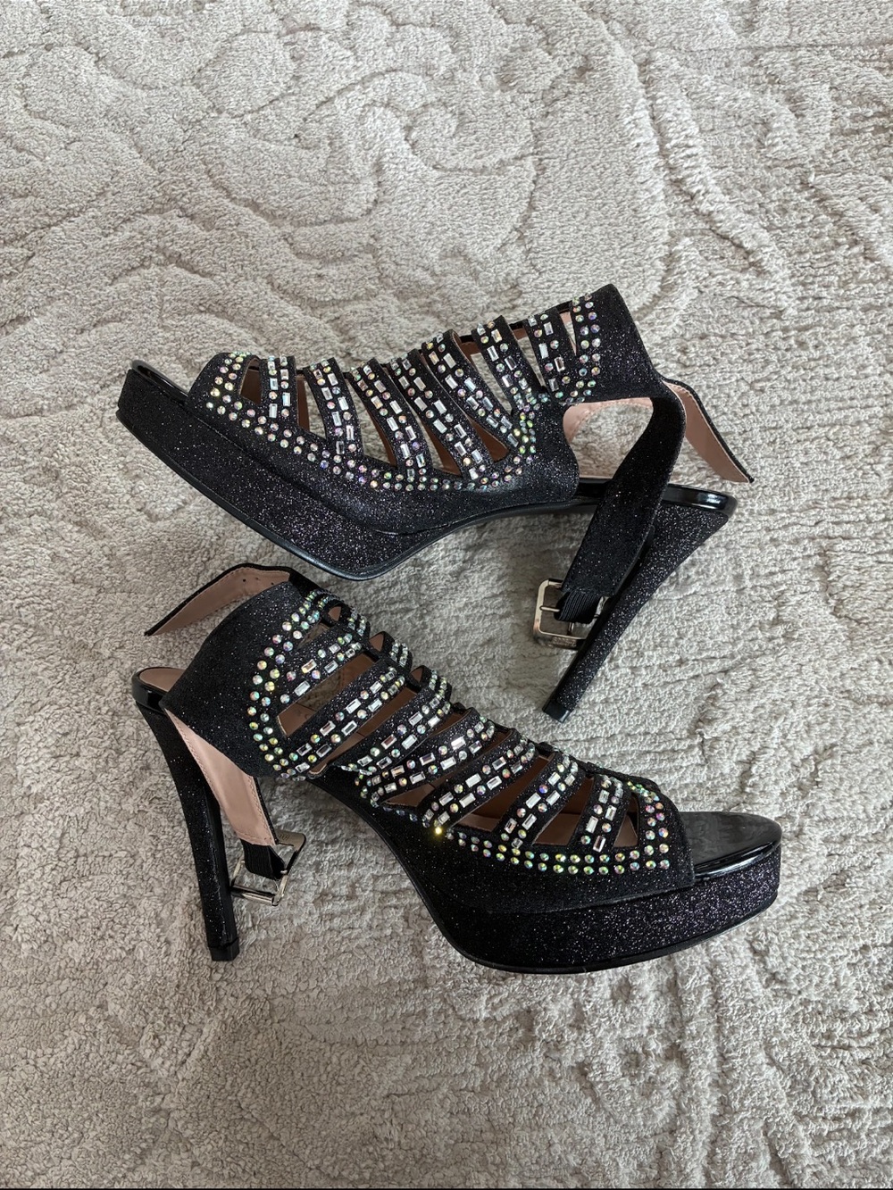 Women’s sparkly black heels